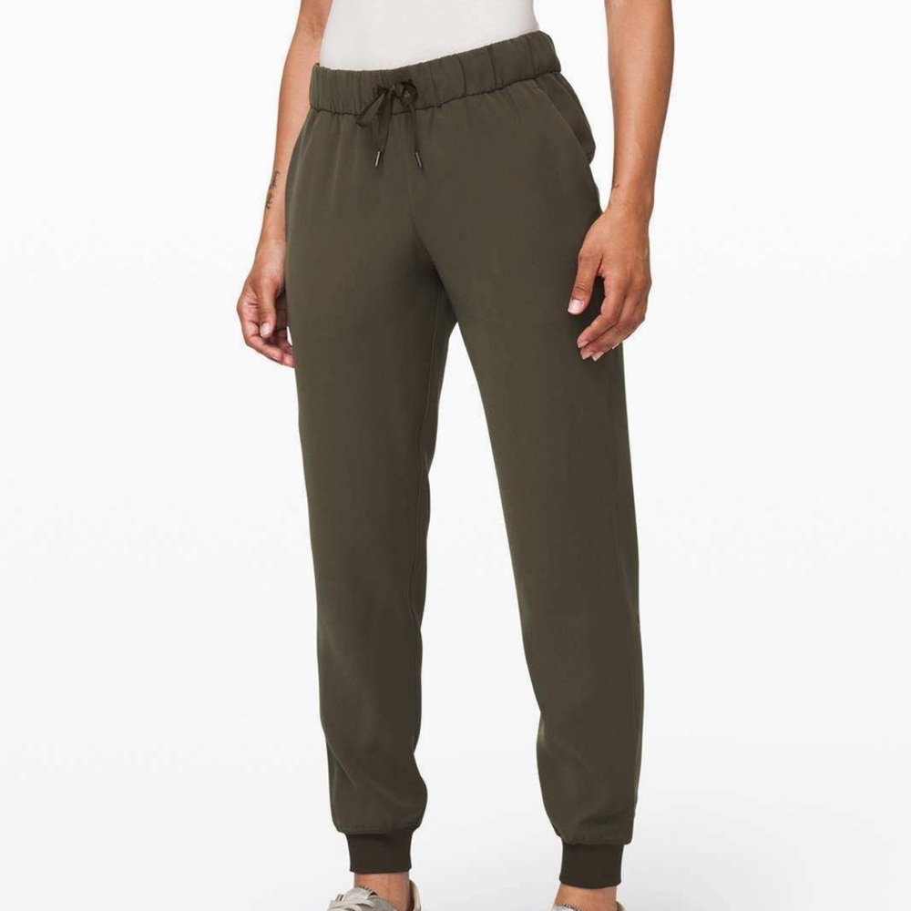 Lululemon olive green jogger
